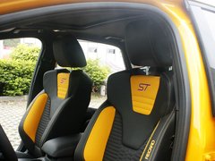 2013款 ST 2.0T 手动 橙色版