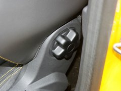 2013款 ST 2.0T 手动 橙色版