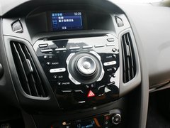 2013款 ST 2.0T 手动 橙色版