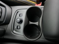 2013款 ST 2.0T 手动 橙色版