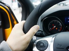 2013款 ST 2.0T 手动 橙色版