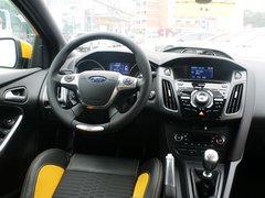 2013款 ST 2.0T 手动 橙色版