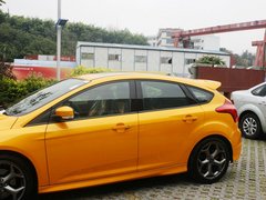 2013款 ST 2.0T 手动 橙色版