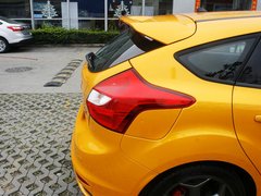 2013款 ST 2.0T 手动 橙色版
