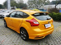 2013款 ST 2.0T 手动 橙色版