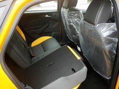 2013款 ST 2.0T 手动 橙色版