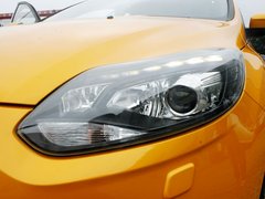 2013款 ST 2.0T 手动 橙色版
