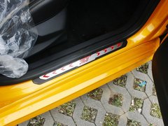 2013款 ST 2.0T 手动 橙色版