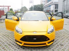 2013款 ST 2.0T 手动 橙色版