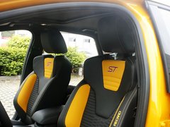 2013款 ST 2.0T 手动 橙色版
