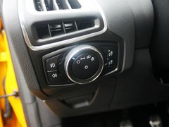 2013款 ST 2.0T 手动 橙色版