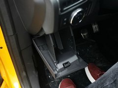 2013款 ST 2.0T 手动 橙色版