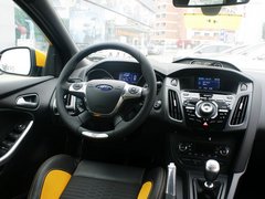 2013款 ST 2.0T 手动 橙色版