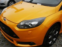 2013款 ST 2.0T 手动 橙色版