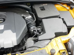 2013款 ST 2.0T 手动 橙色版