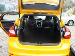 2013款 ST 2.0T 手动 橙色版