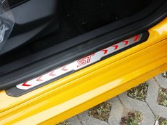 2013款 ST 2.0T 手动 橙色版