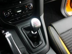 2013款 ST 2.0T 手动 橙色版