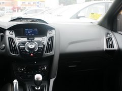 2013款 ST 2.0T 手动 橙色版