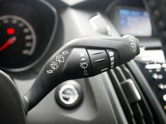 2013款 ST 2.0T 手动 橙色版