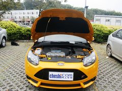 2013款 ST 2.0T 手动 橙色版