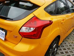 2013款 ST 2.0T 手动 橙色版