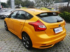 2013款 ST 2.0T 手动 橙色版