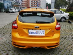 2013款 ST 2.0T 手动 橙色版