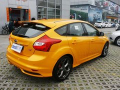 2013款 ST 2.0T 手动 橙色版