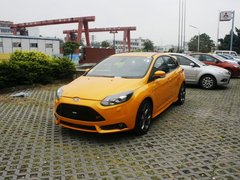 2013款 ST 2.0T 手动 橙色版