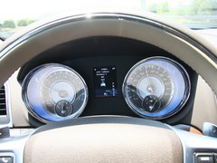 2012款 3.6 自动 豪华版