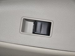 2012款 2.0L 自动 200E 经典精英版