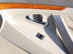 2012款 2.0L 自动 200G 经典豪华版