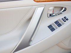 2012款 2.0L 自动 200G 经典豪华版