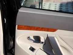 2012款 2.0L 自动 200G 经典豪华版