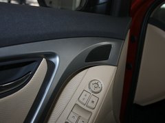 2012款 1.6L 自动 尊贵型