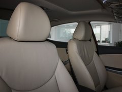 2012款 1.6L 自动 尊贵型