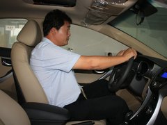 2012款 1.6L 自动 尊贵型