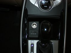 2012款 1.6L 自动 尊贵型