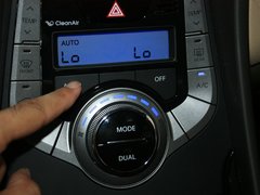 2012款 1.6L 自动 尊贵型