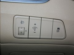 2012款 1.6L 自动 尊贵型