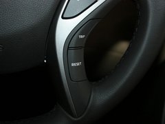 2012款 1.6L 自动 尊贵型