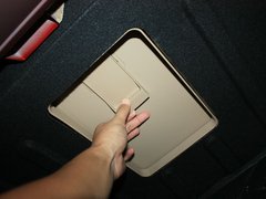 2012款 1.6L 自动 尊贵型