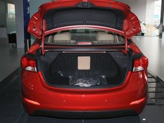 2012款 1.6L 自动 尊贵型