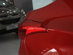 2012款 1.6L 自动 尊贵型
