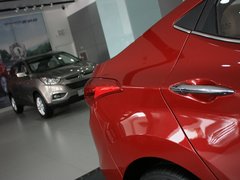 2012款 1.6L 自动 尊贵型
