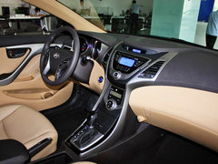 2012款 1.6L 自动 尊贵型