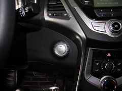 2012款 1.6L 自动 领先型