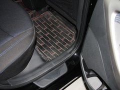 2012款 1.6L 自动 领先型