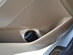 2012款 1.6L 自动 尊贵型